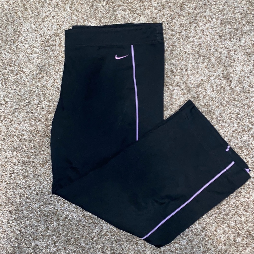 Nike capri windbreaker pants (purple and black)